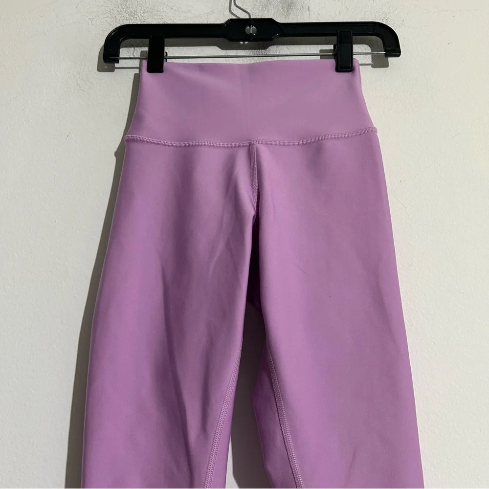 Alo Yoga 7/8 AirLift Compressive Leggings Purple Pink XS Activewear Workout